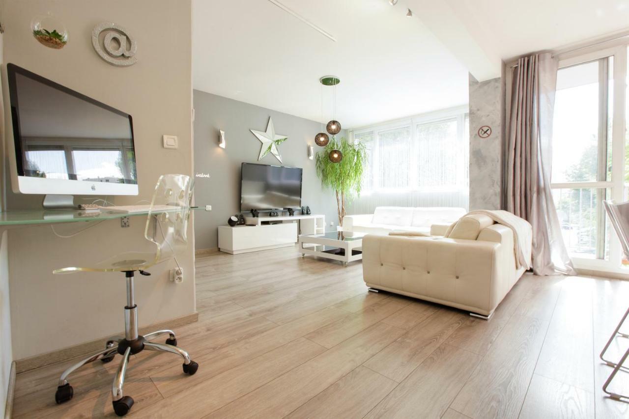 Le Celestay Villeurbanne Buitenkant foto