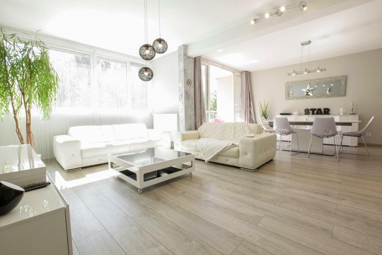 Le Celestay Villeurbanne Buitenkant foto